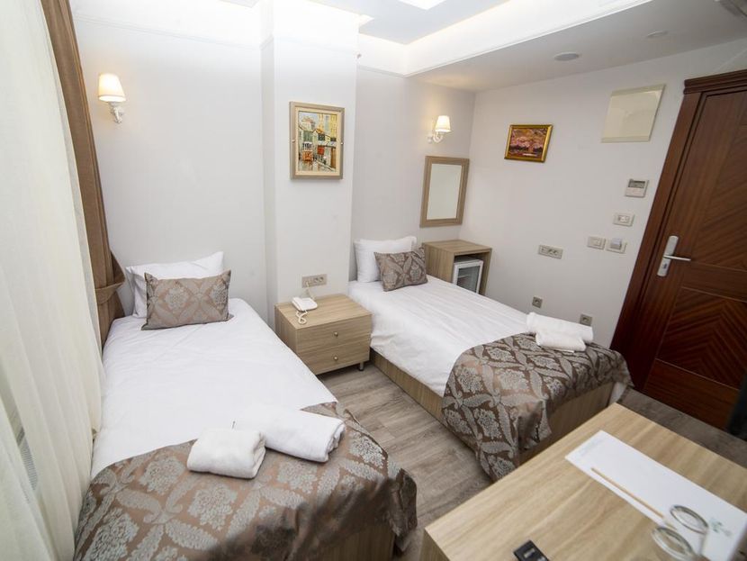 HHK Hotel Downtown - 2