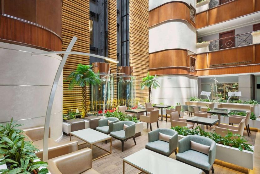 HOWARD JOHNSON PLAZA by WYNDHAM DUBAI DEIRA (ex. LOTUS RETREAT) - 4