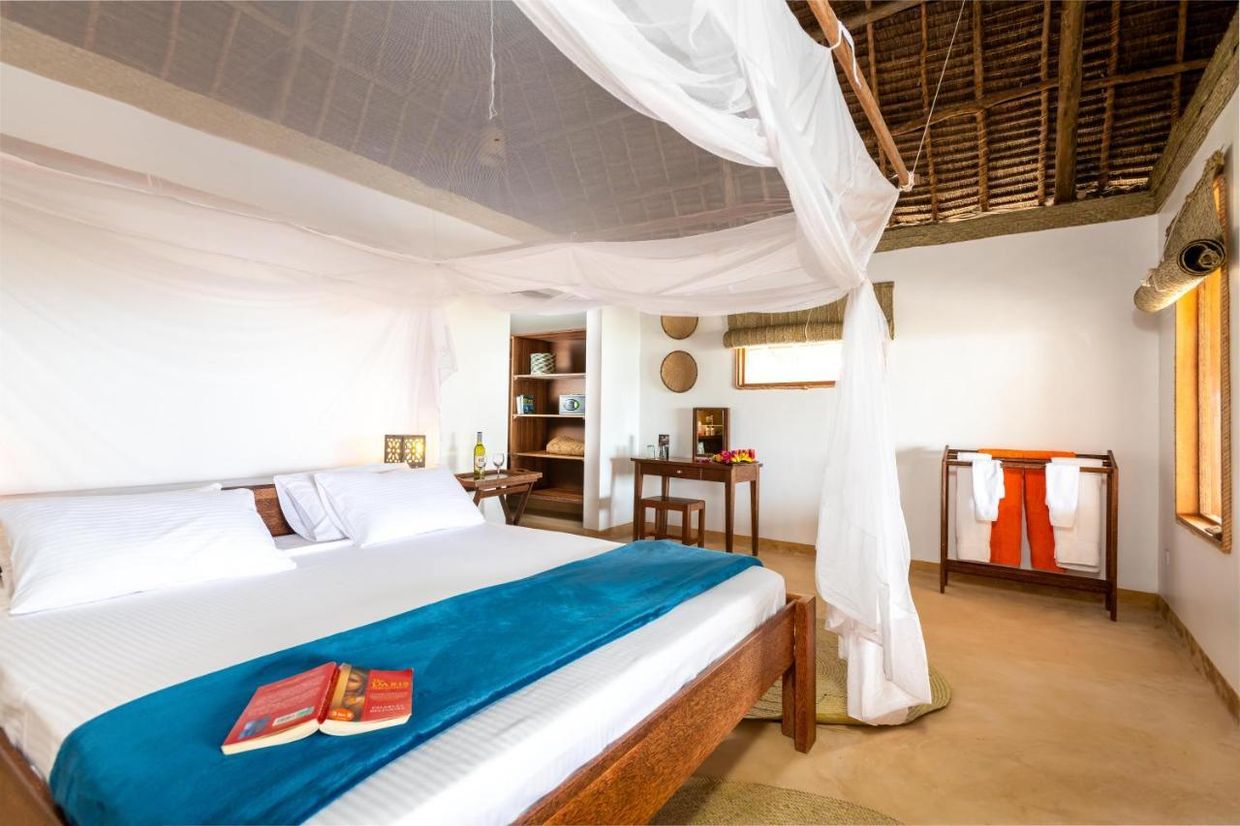 ZANZIBAR SUNRISE AT BANDAS - 8