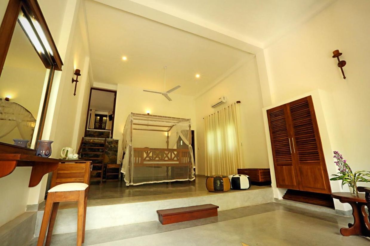 BEACH GROVE VILLAS - 17