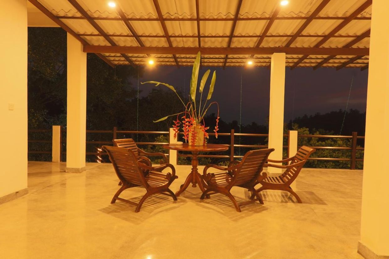 BEACH GROVE VILLAS - 24