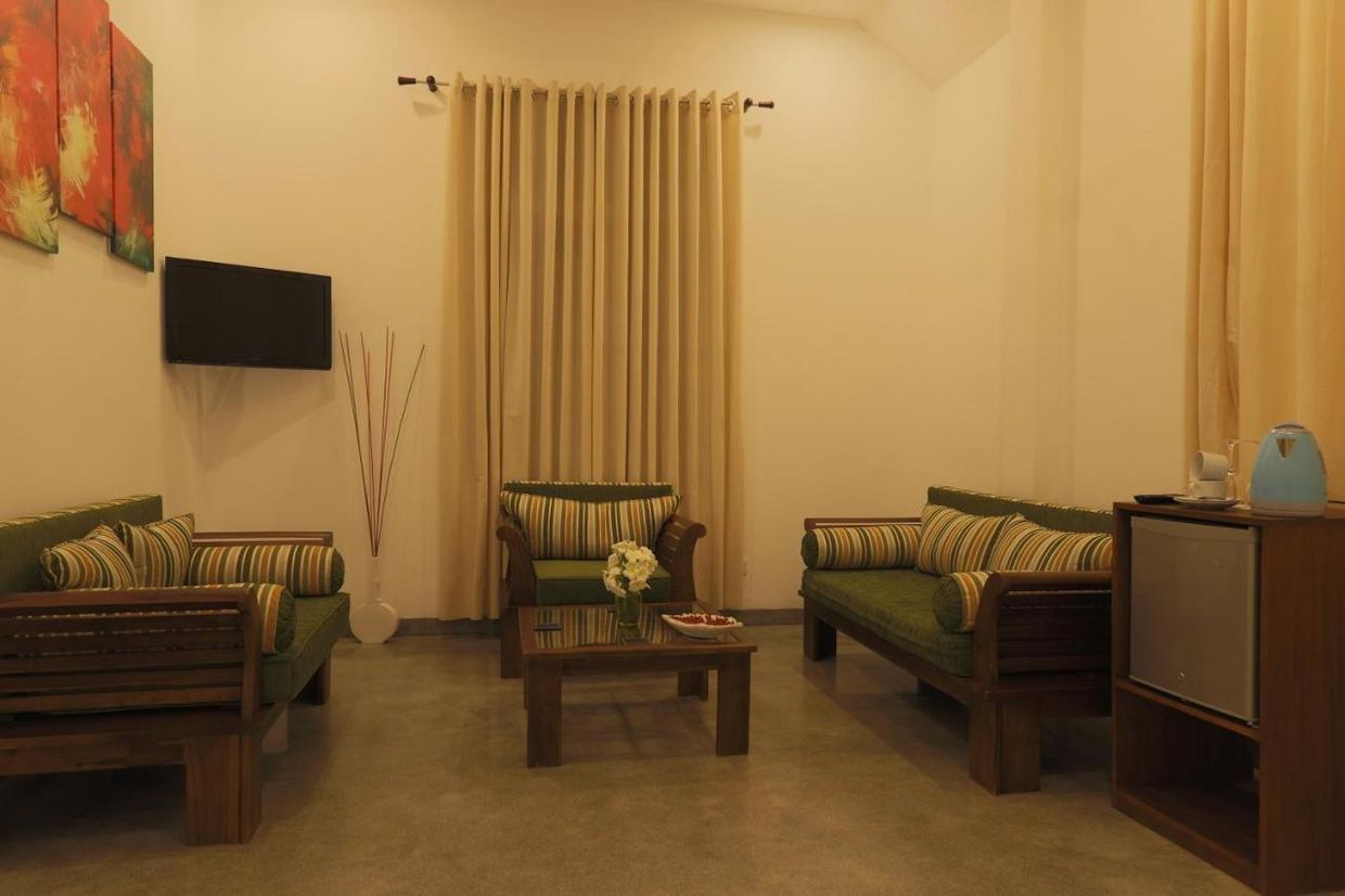 BEACH GROVE VILLAS - 8