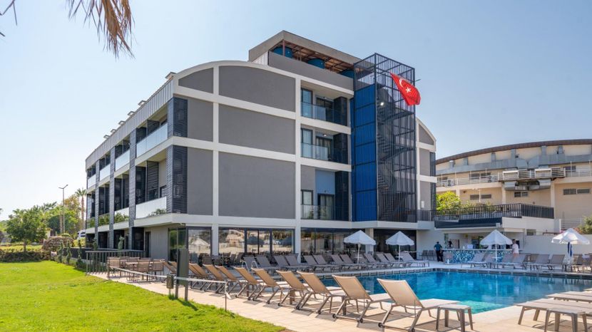 Side Square Hotel (only adults 16+) - 1