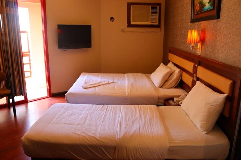 DOWNTOWN HOTEL - 3