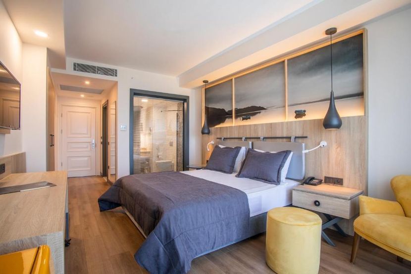 Maia Beach Hotel - 2