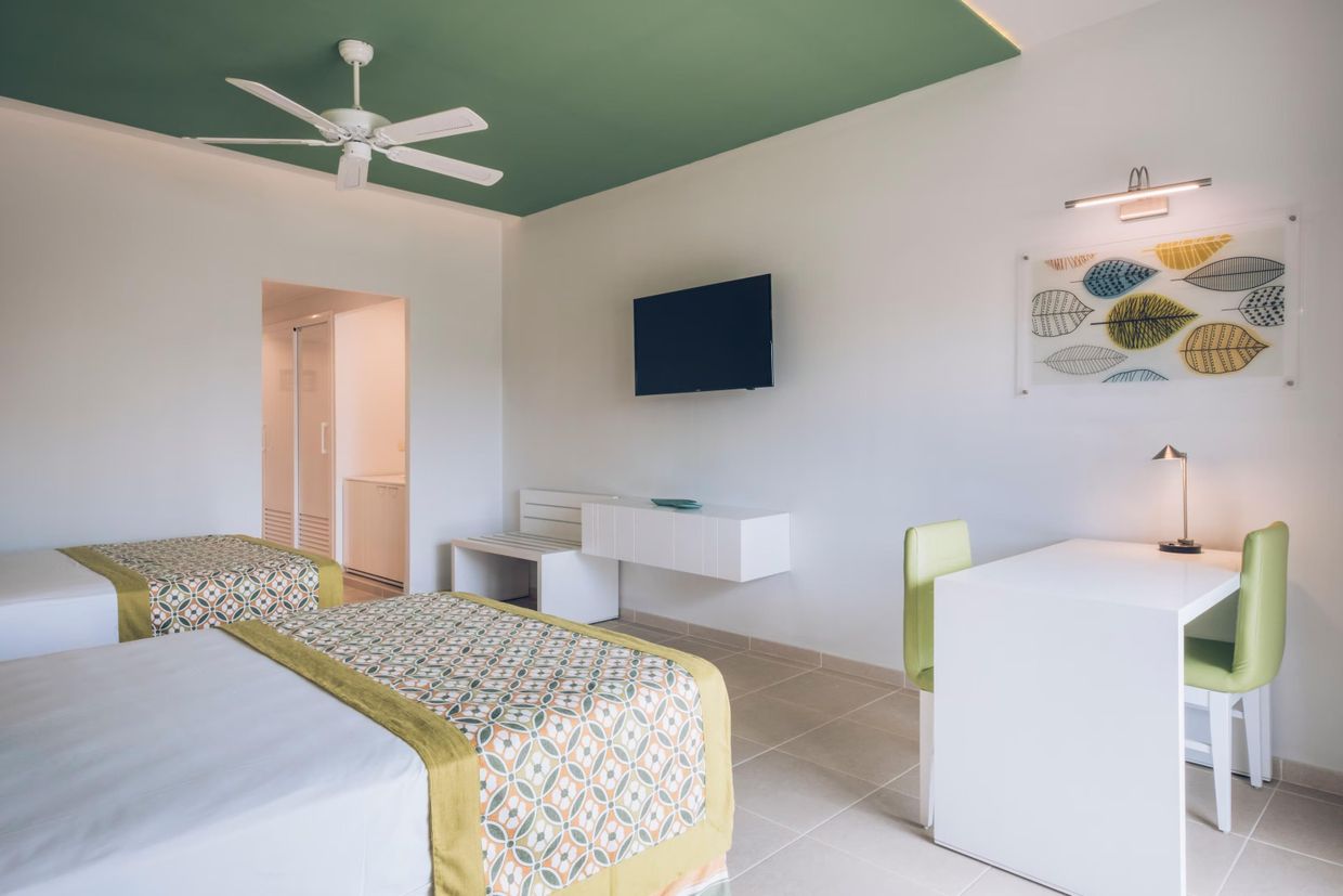 IBEROSTAR SELECTION HOLGUIN CORAL LEVEL (only adults 16+) - 28