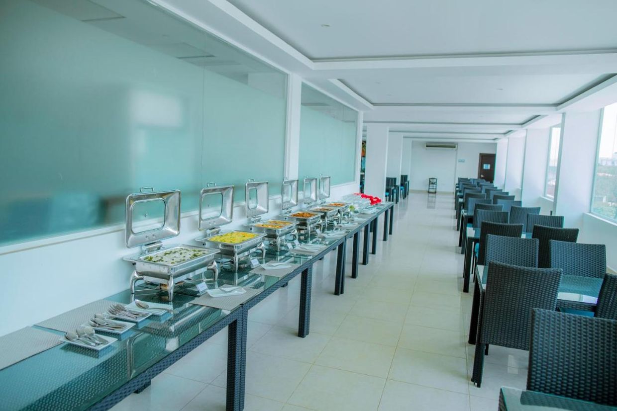 TRINCOMALEE BEACH RESORT AND SPA - 4