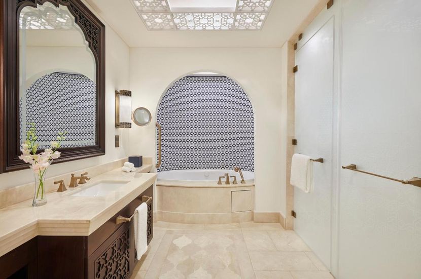 HILTON SALWA BEACH RESORT & VILLAS - 4