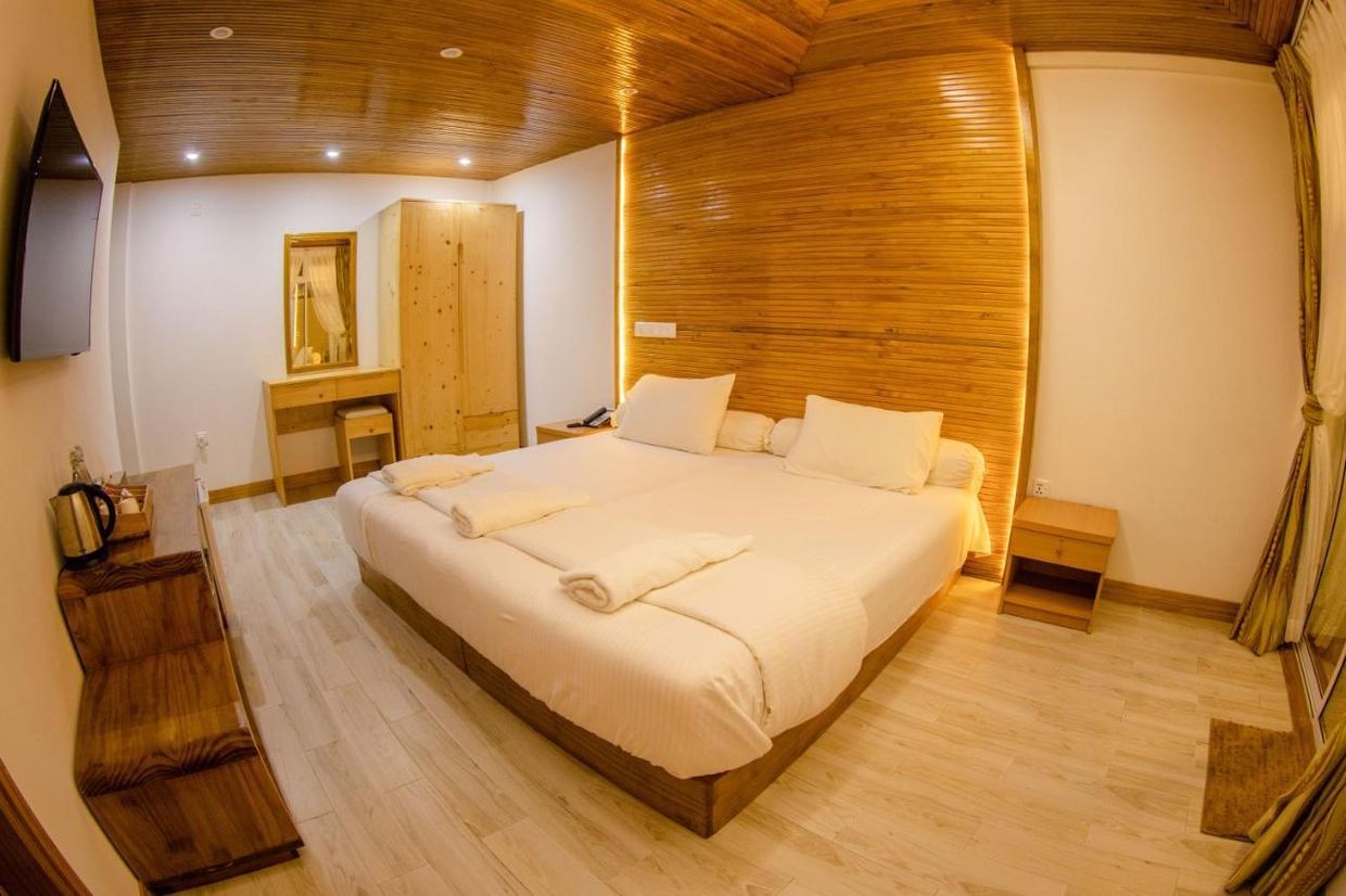 PERLA DHANGETHI - 11