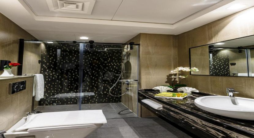 ROSE EXECUTIVE HOTEL - 5