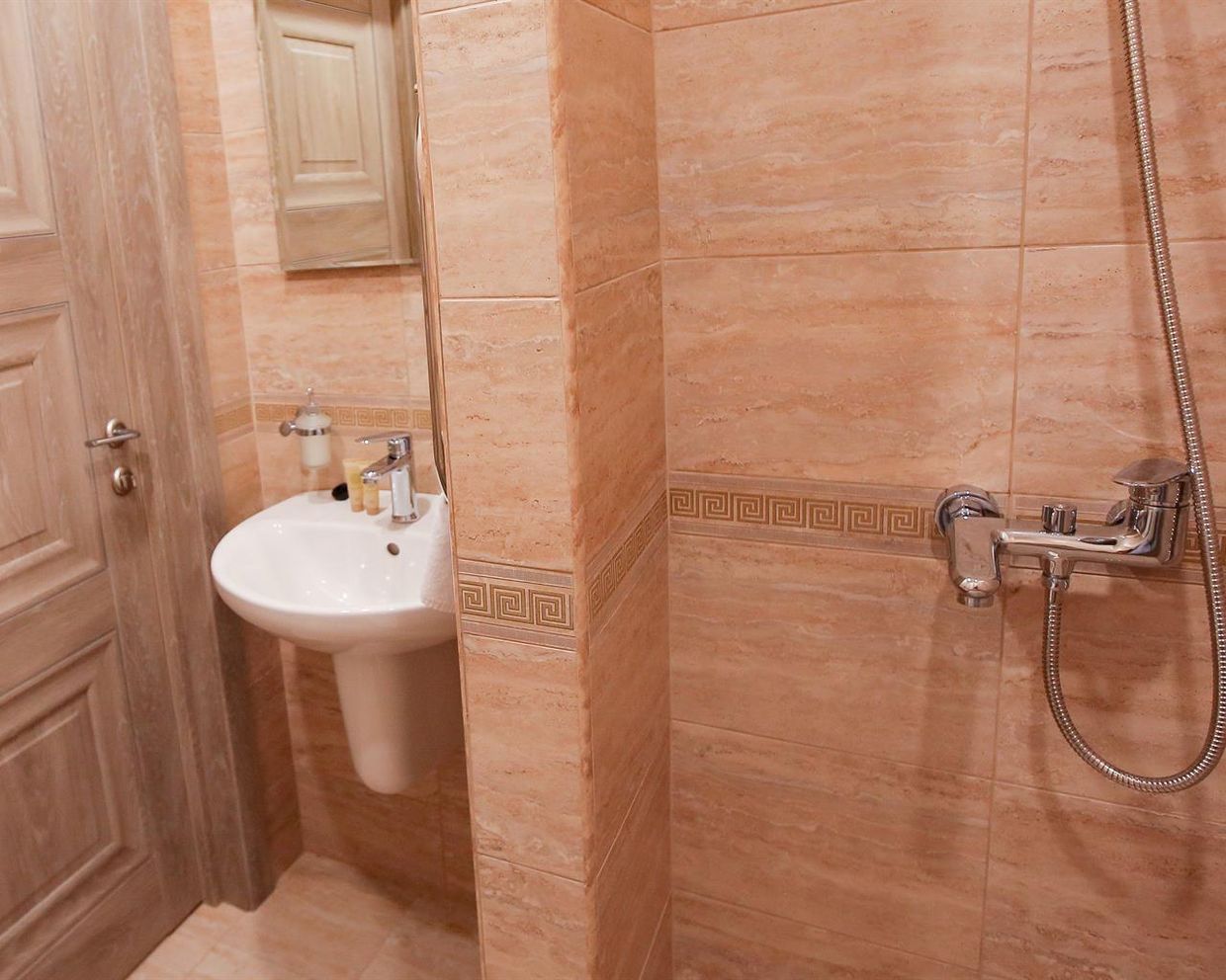 ПАРУСА, гостевой дом - 7