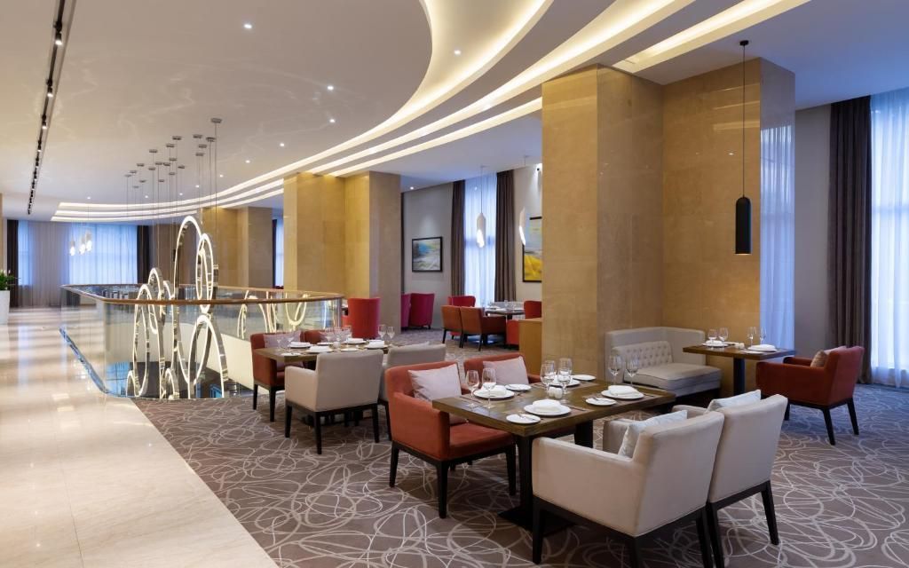 DOUBLETREE BY HILTON - 13