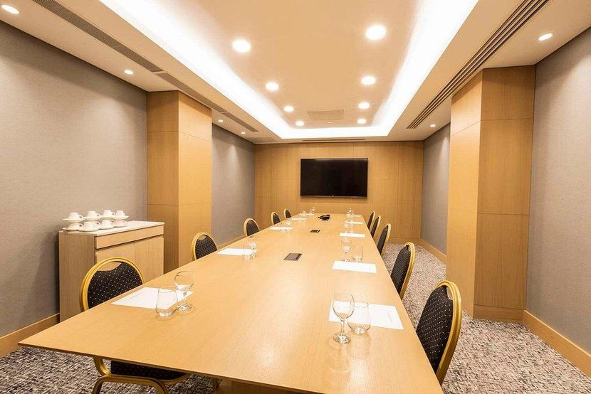 Radisson Hotel Istanbul Harbiye - 4