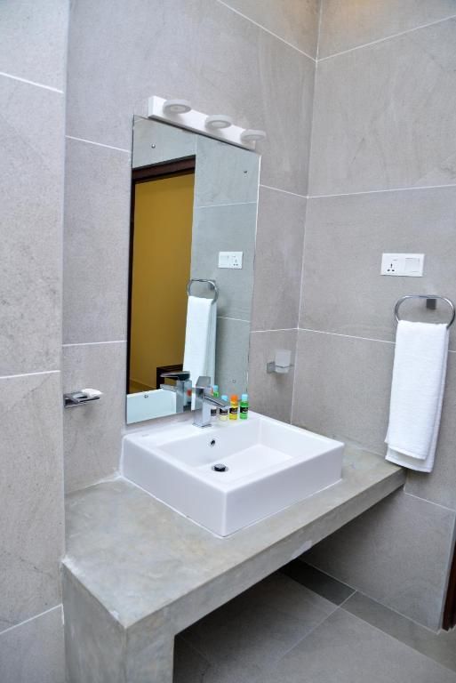 CENTHARA BEACH HOTEL GUESTHOUSE - 15