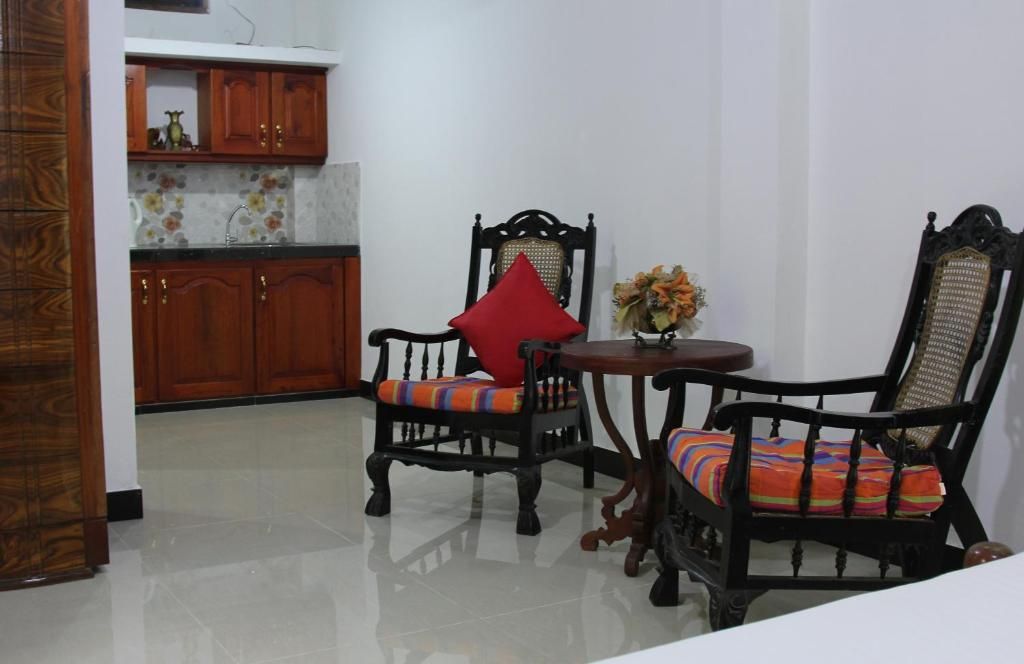 NAVORA HOTE STAY, HIKKADUWA - 12