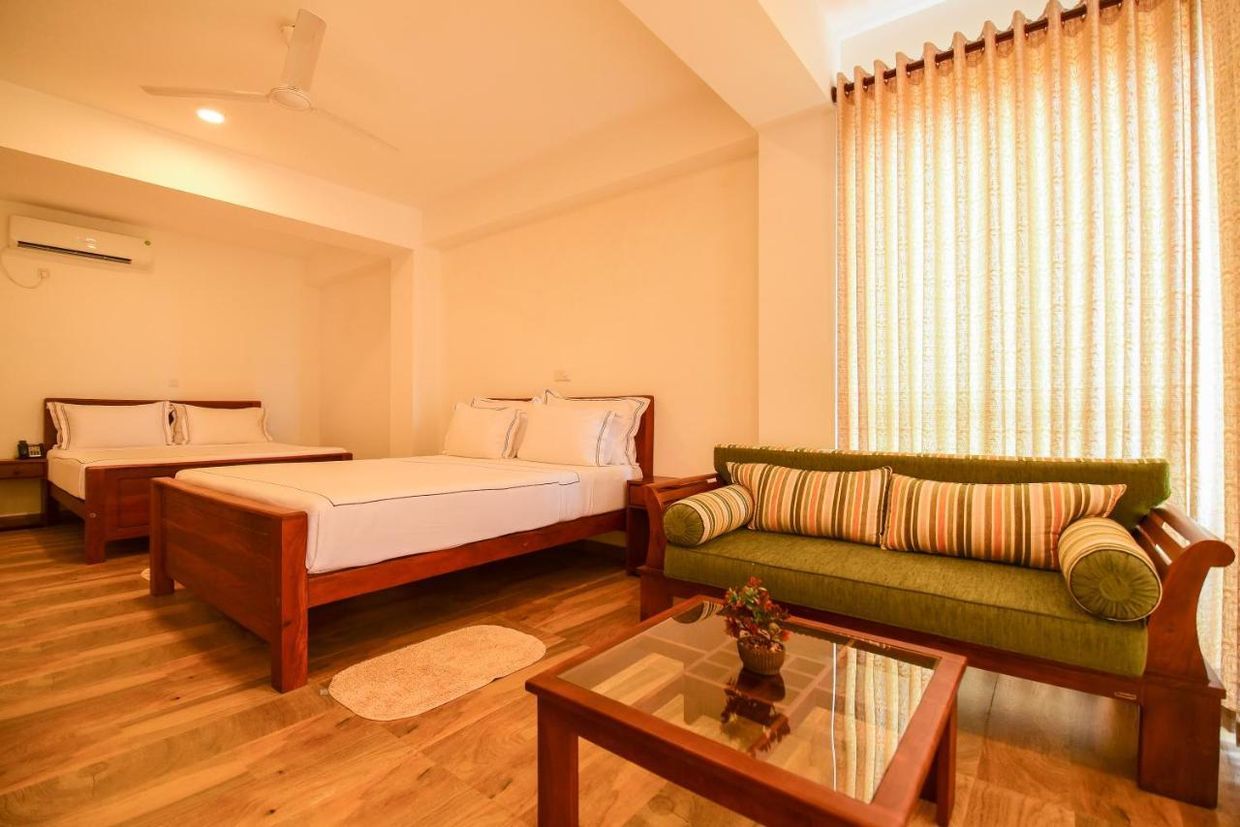 CHAAYA INN HOTEL - 16