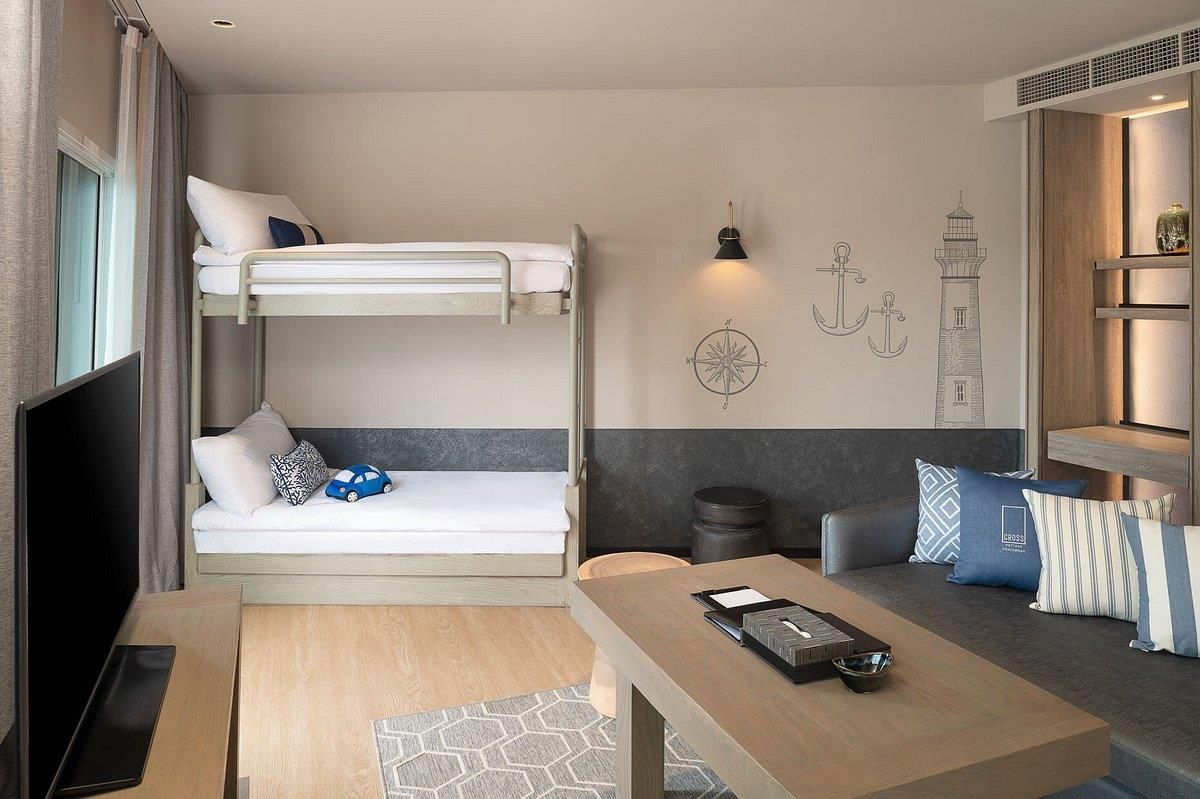 CROSS PATTAYA PRATAMNAK - 24