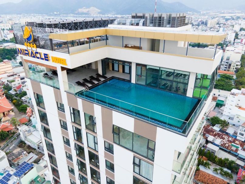 MIRACLE LUXURY HOTEL - 1