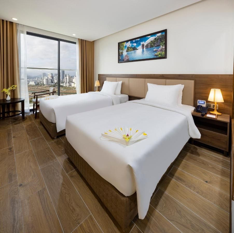 MIRACLE LUXURY HOTEL - 13