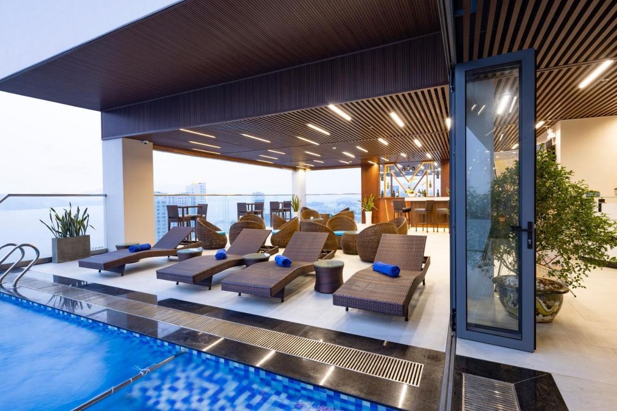 MIRACLE LUXURY HOTEL - 25