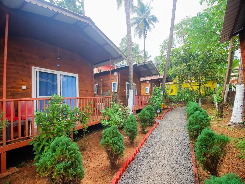 MARINERS BAY BEACH RESORT (ARAMBOL) - 7