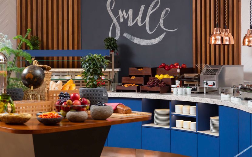 HAMPTON BY HILTON - 4