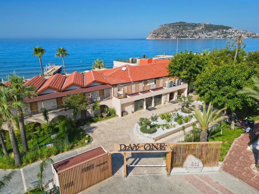 Day One Beach Resort & Spa (only adults 18+) - 1
