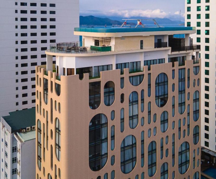 GRAND TOURANE HOTEL - 1
