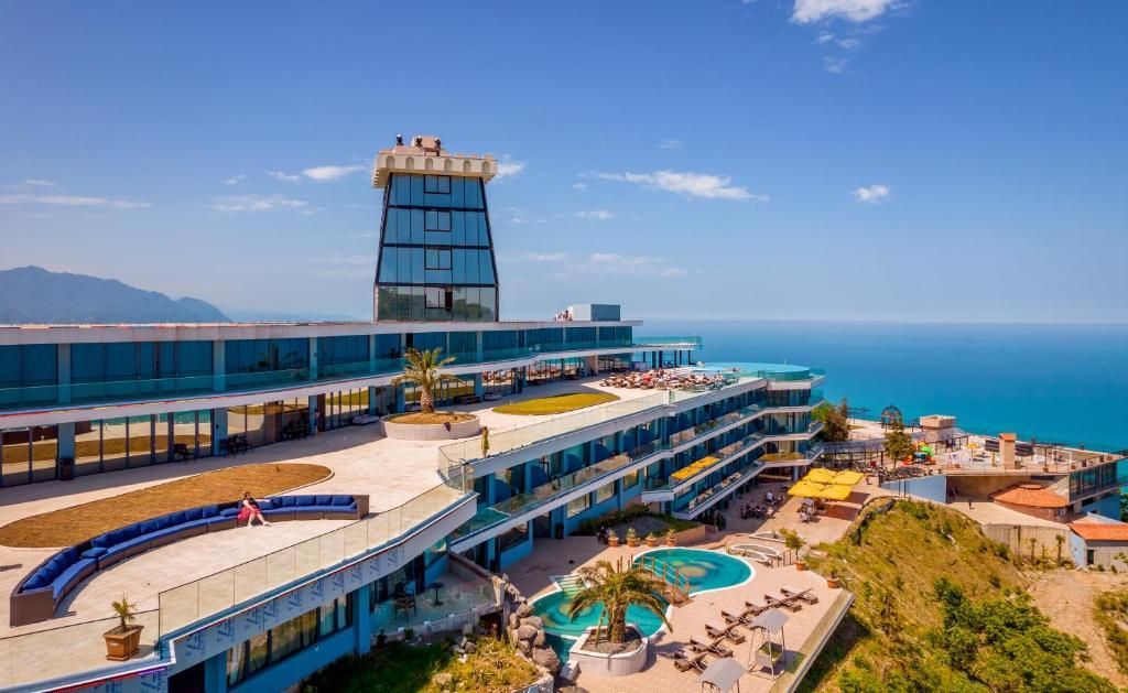 LITZ RESORT - 1