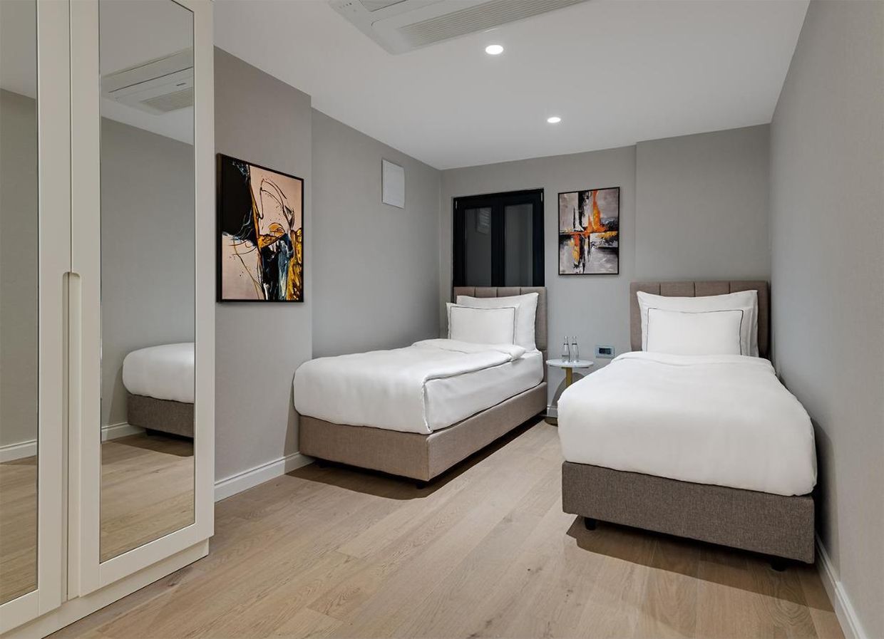 Gleam Collection Hotel - 25