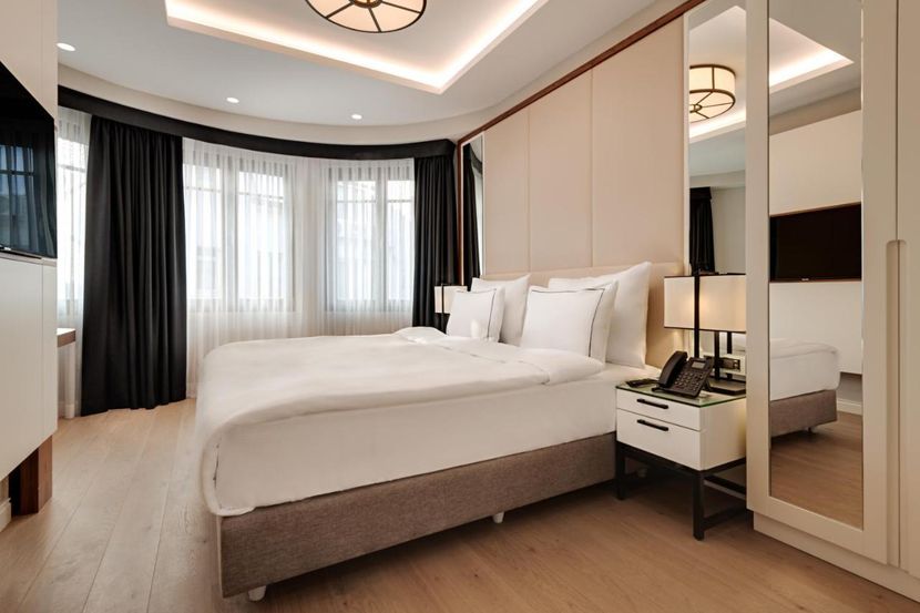 Gleam Collection Hotel - 4