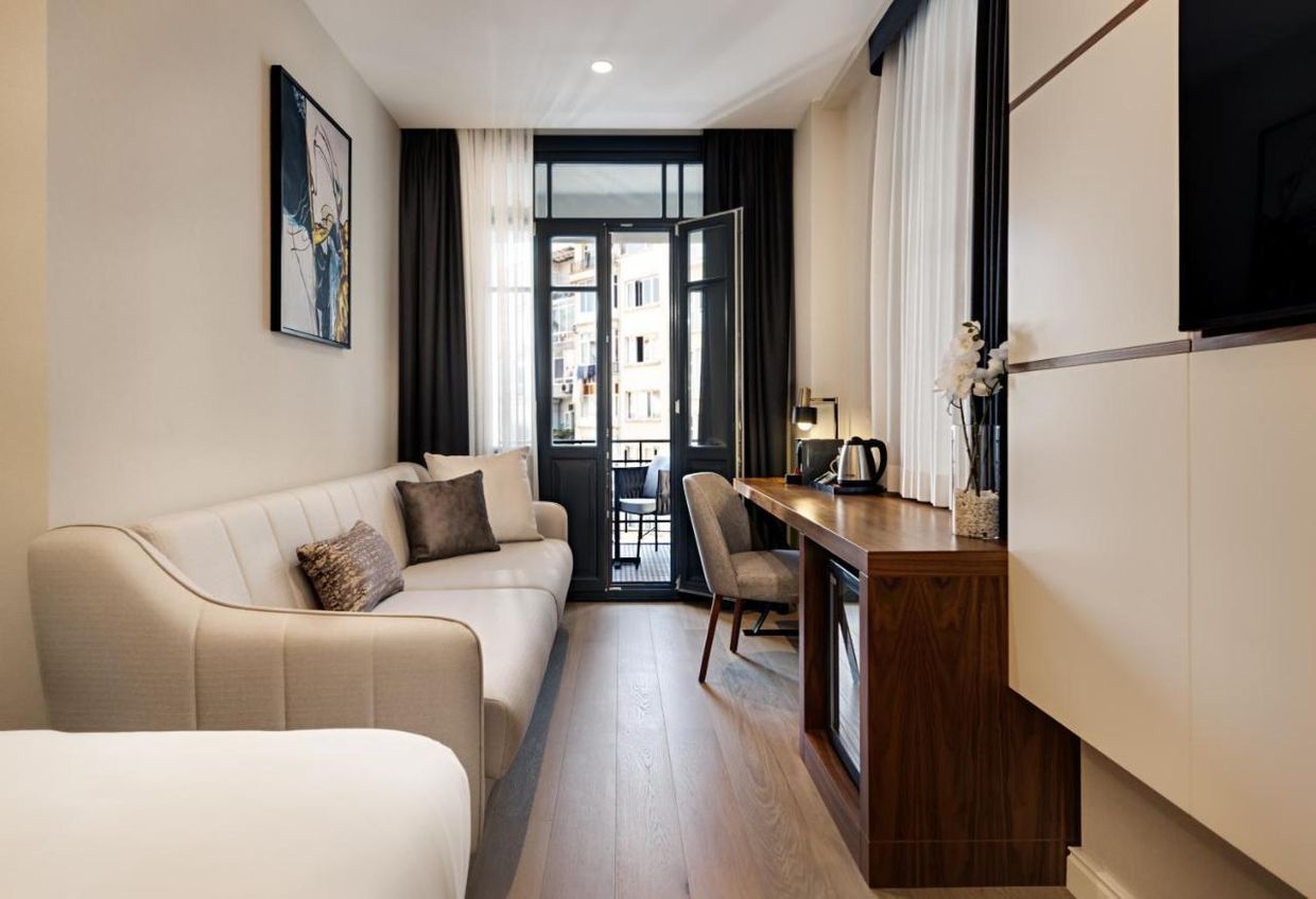 Gleam Collection Hotel - 32