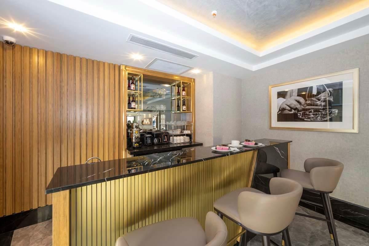 Ravi Hotel - 11