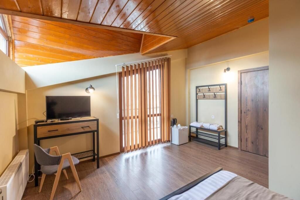 PINE CHALETS - 17