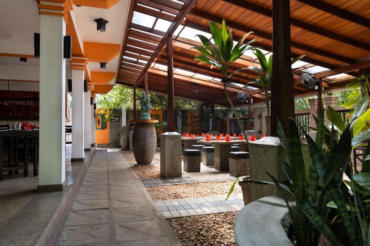 AMAL BEACH HOTEL - 15