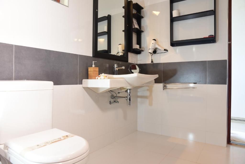 AMAL BEACH HOTEL - 31