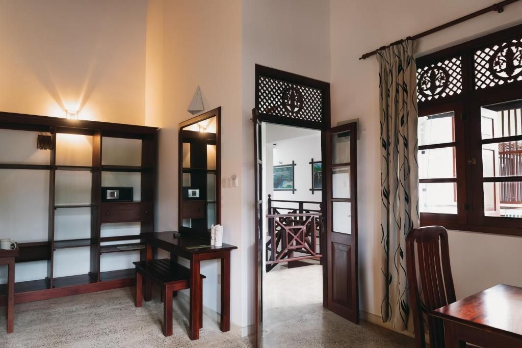 AMAL BEACH HOTEL - 37