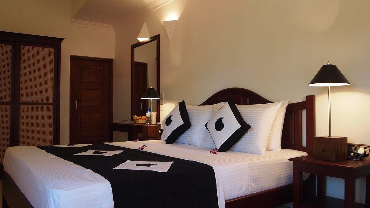 AMAL BEACH HOTEL - 8