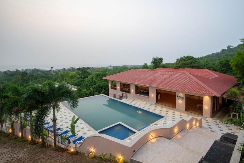 CRESCENT RESORT (ex. OXYGEN RESORT) - 2