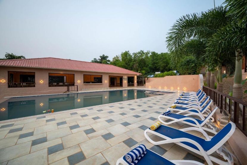 CRESCENT RESORT (ex. OXYGEN RESORT) - 3