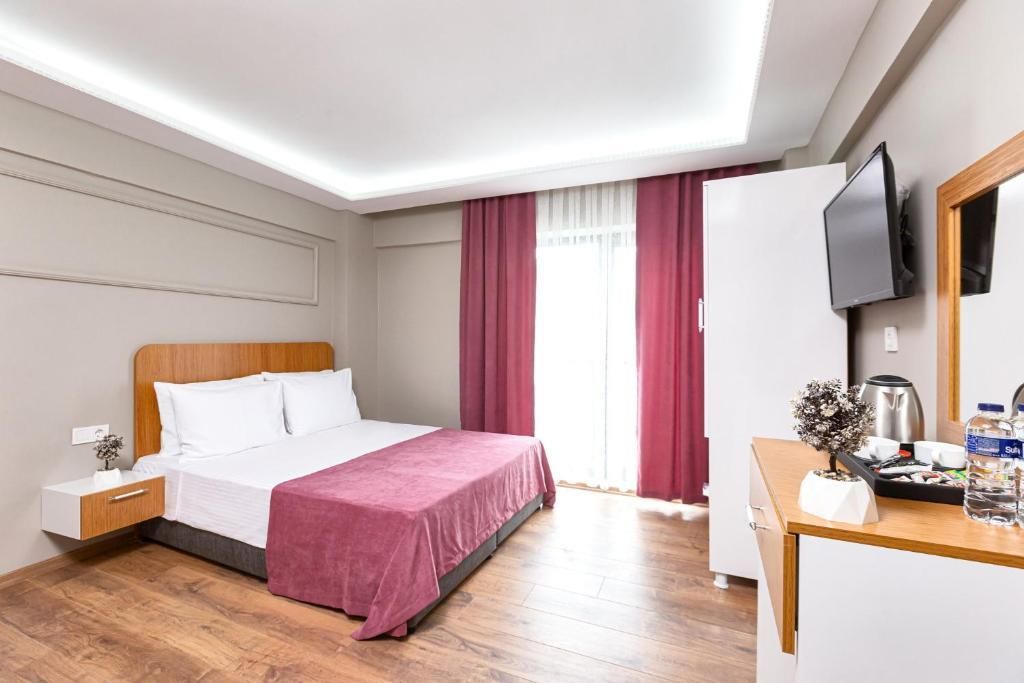 Ria Suites Hotel - 2