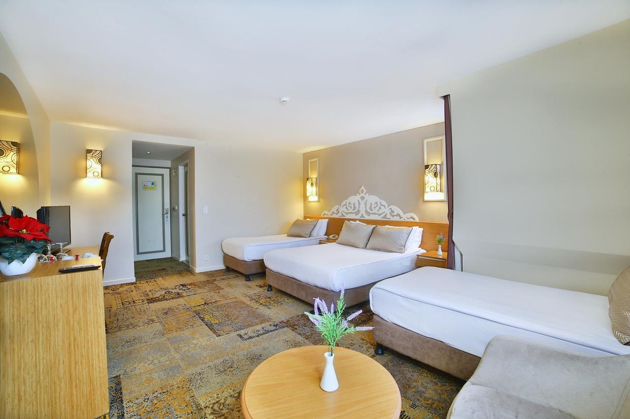 All Seasons Hotel - 11