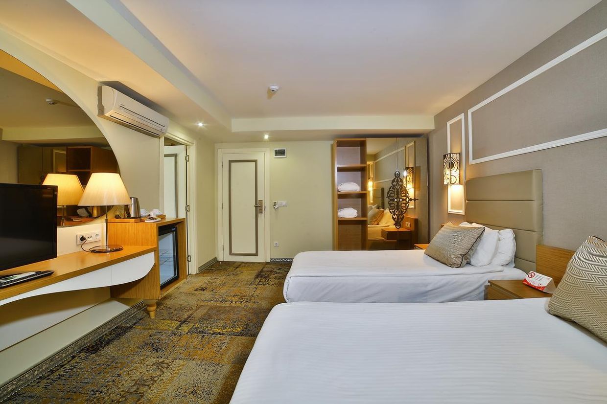 All Seasons Hotel - 18