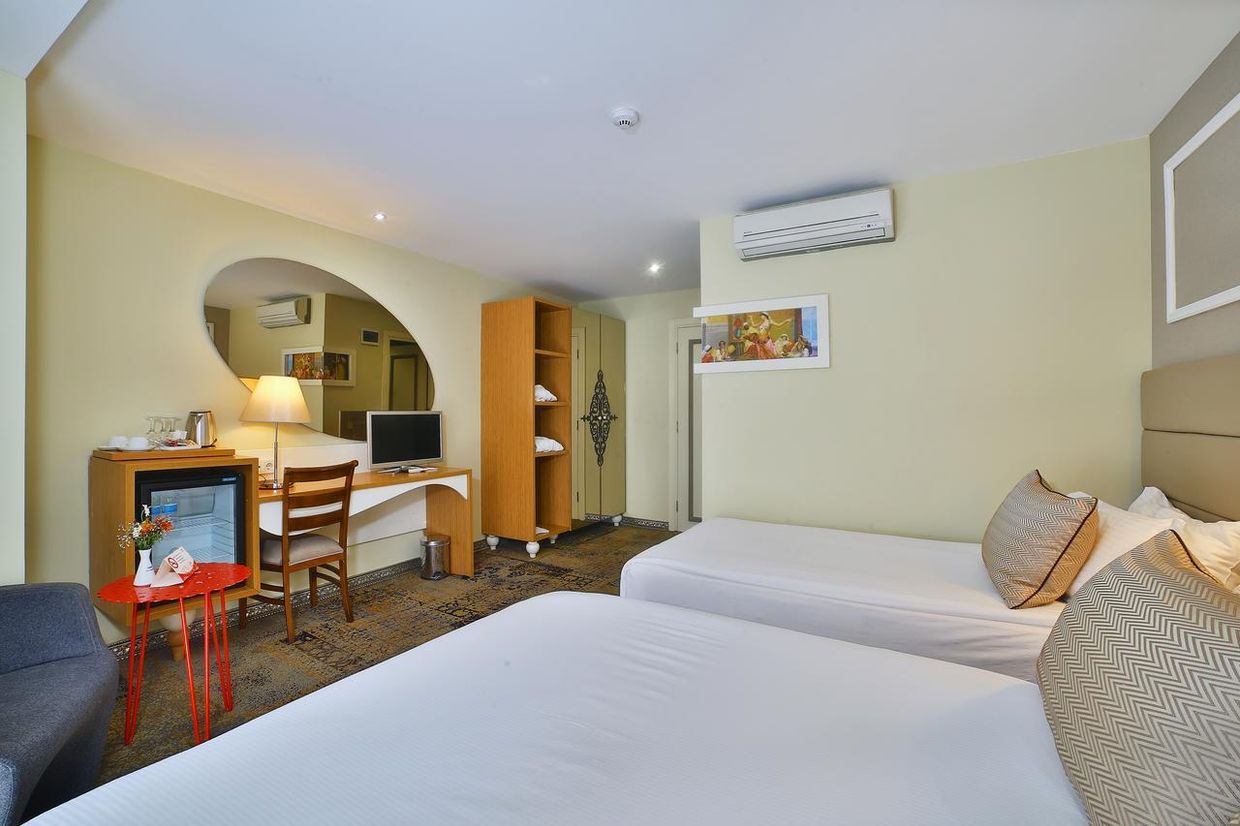 All Seasons Hotel - 21