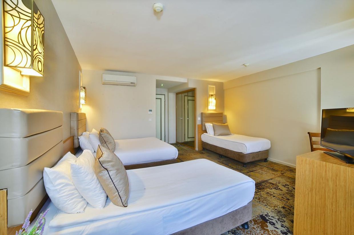 All Seasons Hotel - 29