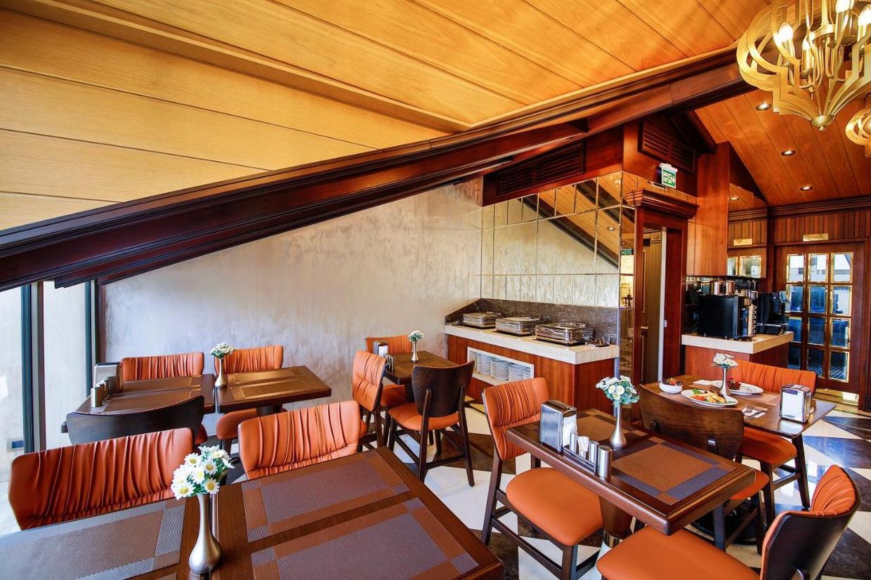 Manors Hotel Special Class - 11