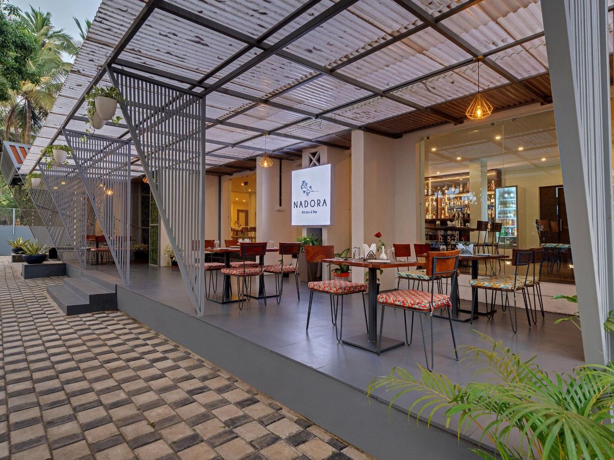 AM HOTEL KOLLECTION :DE GARLAND - 30