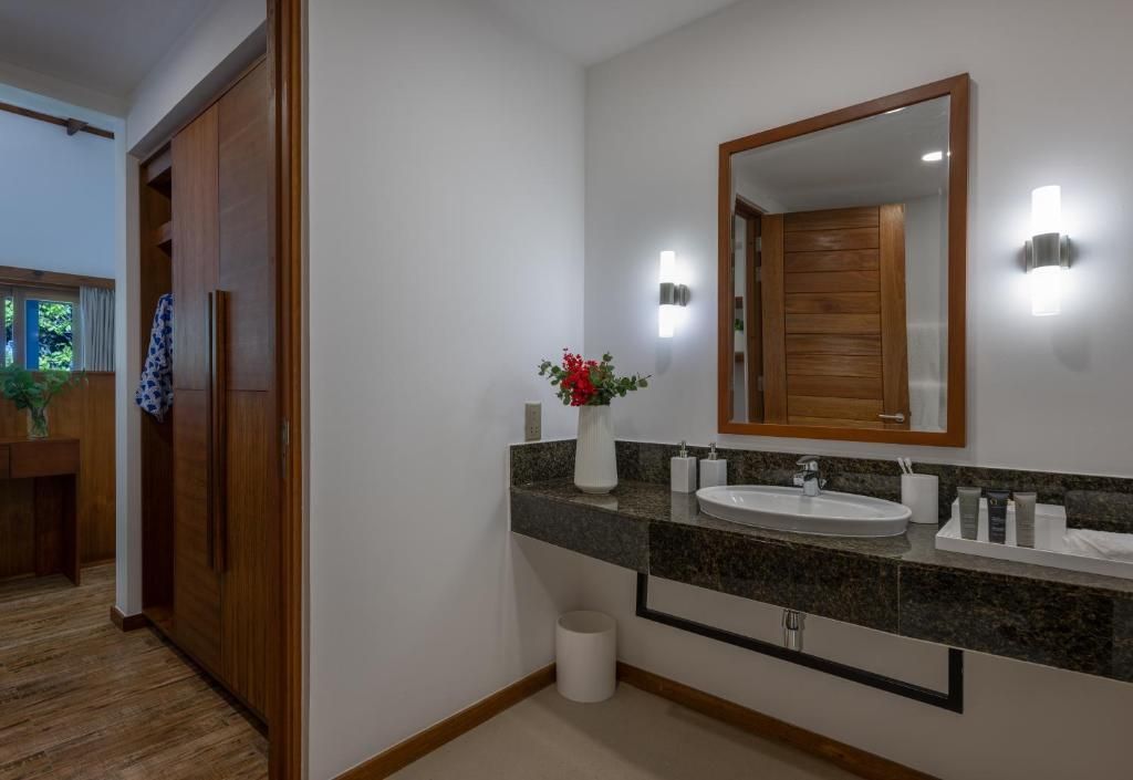 IFURU ISLAND MALDIVES - 7