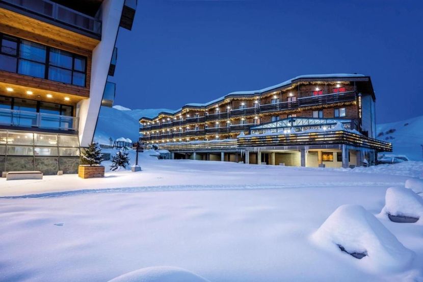 GUDAURI HILLS APART HOTEL - 1