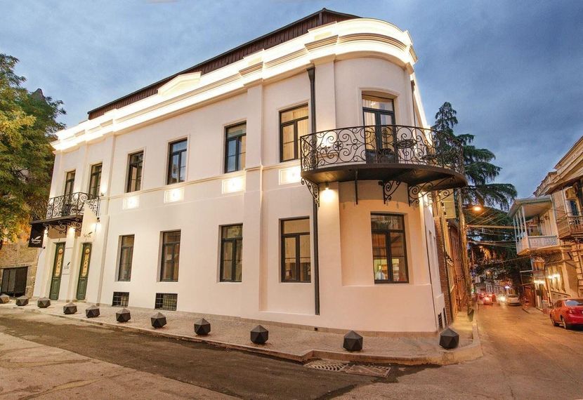 STROFI BOUTIQUE HOTEL - 1